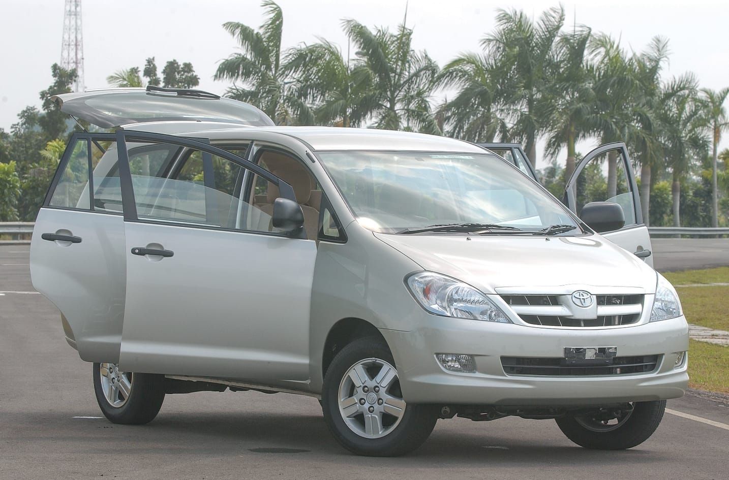 Inilah Bedanya: Torsi Kijang Innova Diesel Matic vs Manual Yang Perlu Anda Ketahui