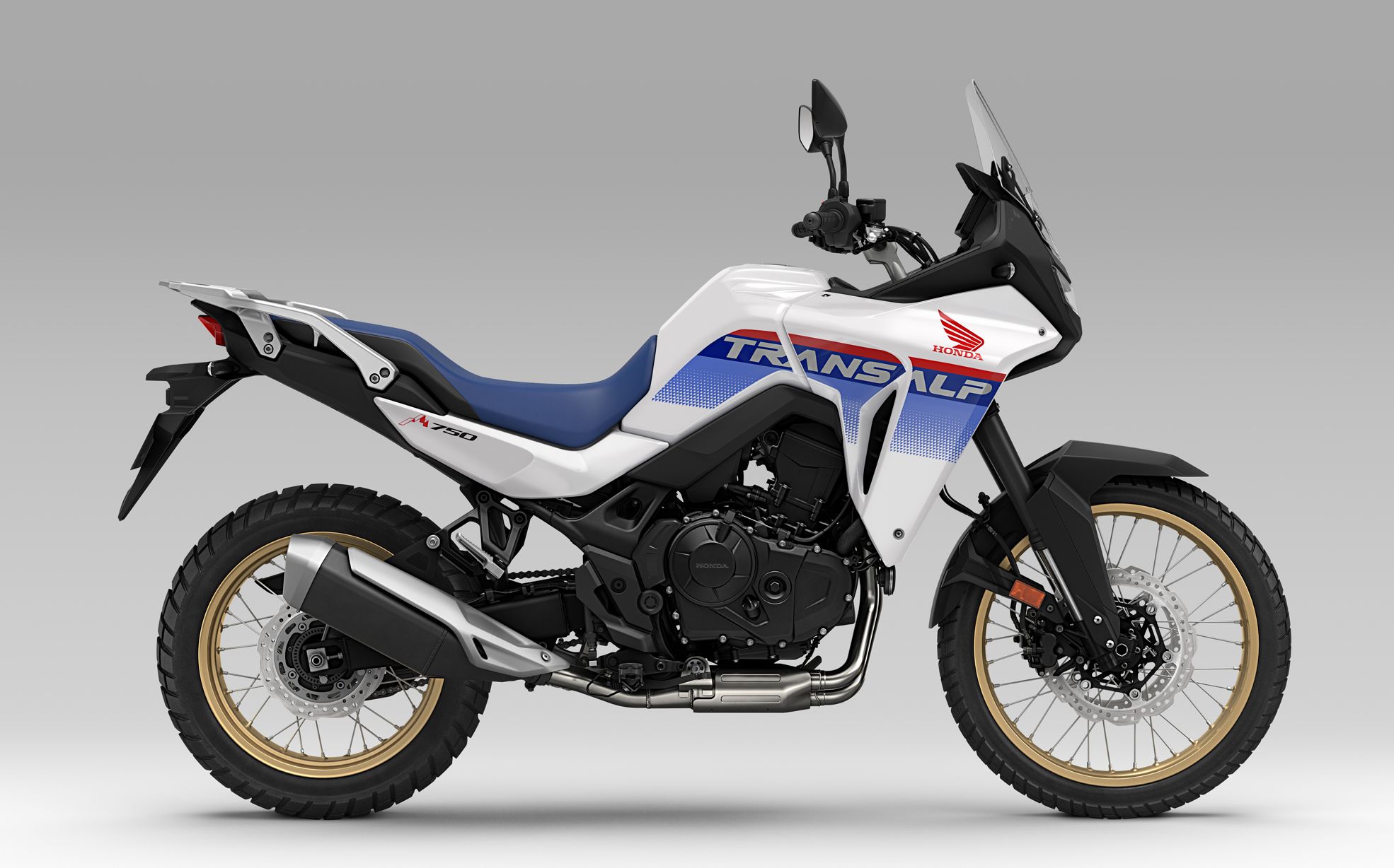 Teknologi PCX 160 RoadSync Hadir Pada Moge Adventure Terbaru