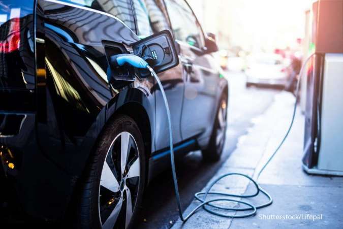 Siapa yang Akan Menguasai Pasar Penjualan Mobil Listrik di Awal 2025?