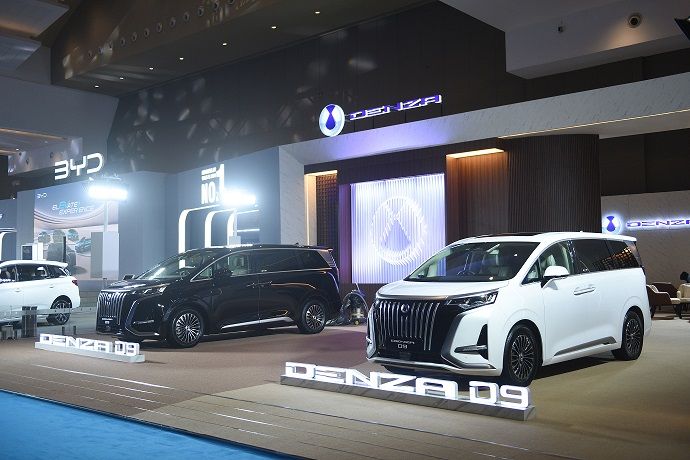 Denza D9 Raih Gelar Car of the Year OTOMOTIF Award 2025, Terjual Ribuan Unit dalam Tiga Bulan
