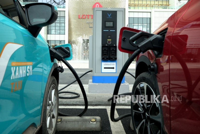 Kiat Merawat Baterai Mobil Listrik agar Tetap Awet dan Tahan Lama