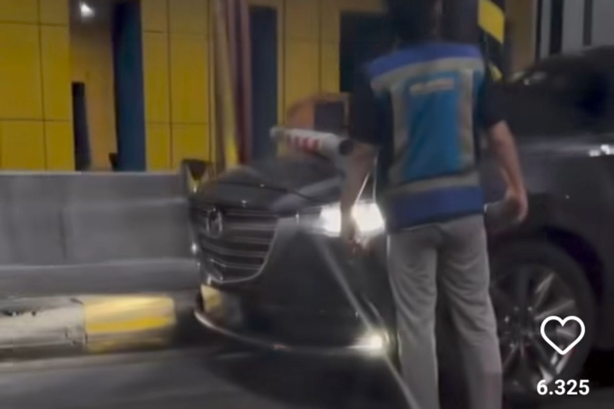 Gaya Saja atau Uang? Perdebatan Antara Sopir Mazda CX-9 dan Petugas Gerbang Toll Gayamsari Semarang Karena Hal Sepele ini Meledak menjadi Kontroversi!