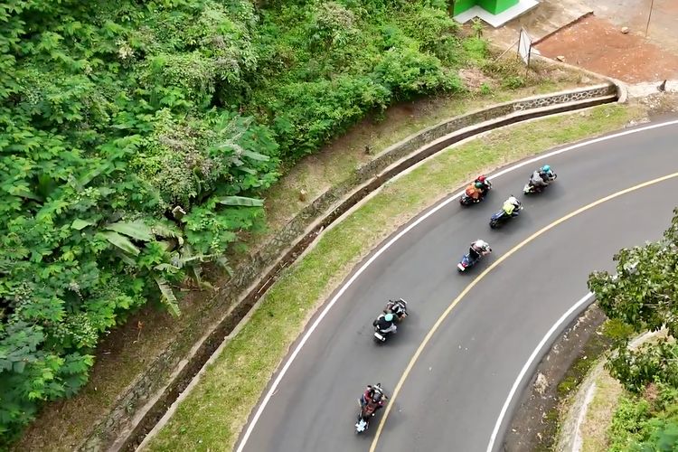 Mencoba Kekuatan Sejati: Perjalanan 300 Km pada Sepeda Motor Listrik dari Majalengka hingga Tasikmalaya