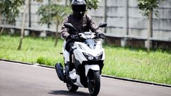 Honda Vario 160 Lebih gagah dan Modis, Cicilan dari Hanya Rp1 Jutaan – Lihat Simulasi Kredit Terkini