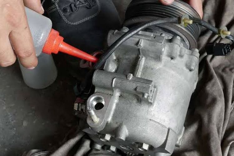 Jadilah Pintar: Ketahui Tanda-tanda dan Waktu Ideal Mengganti Oli Kompresor AC Anda