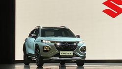 Bonus Khusus Untuk Pembeli Pertama Suzuki Fronx!