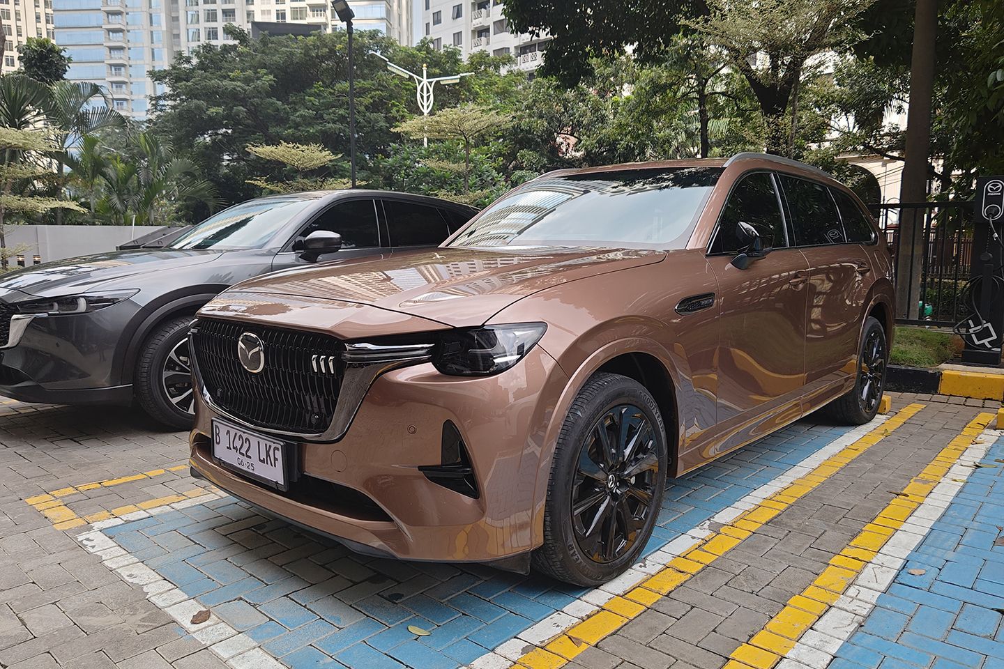 Baterai Habis? Mazda CX-80 PHEV Tetap Irit hingga 20 KM/L!