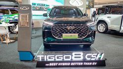 Chery TIGGO 8 CSH: Lebih dari 500 SPK Sejak Peluncuran, Menarik Perhatian Pengunjung Mall di Jakarta