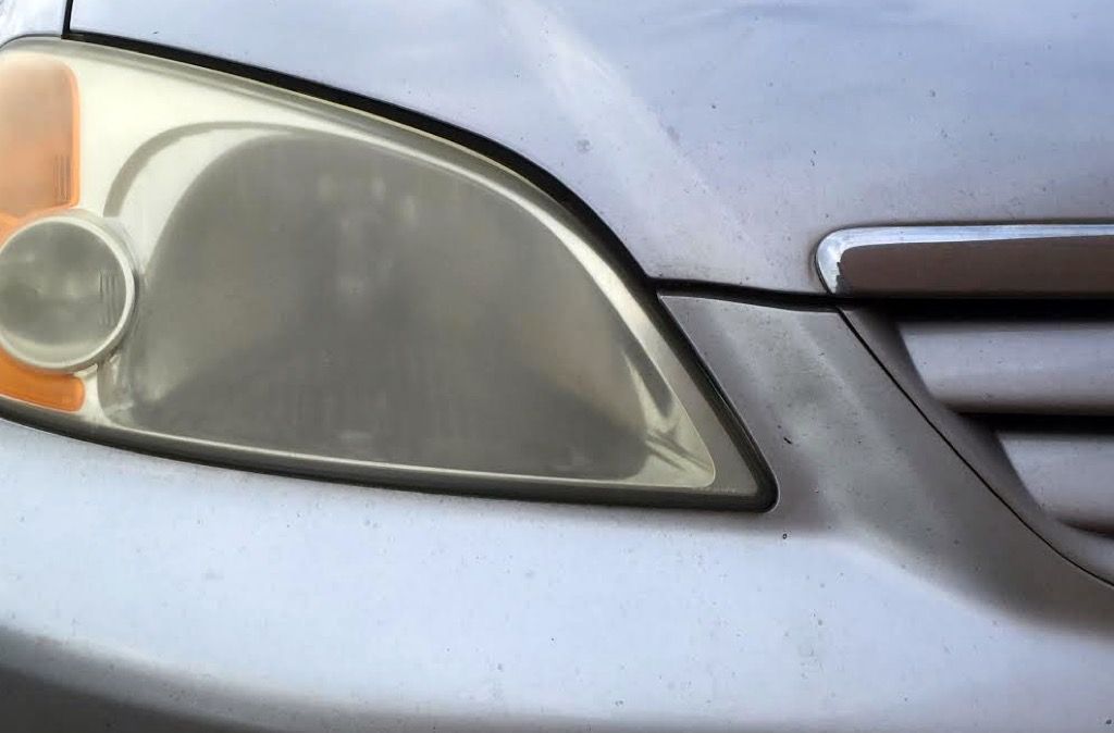 Inilah Cara Mudah Memulihkan Mika Lampu Mobil Bekas yang Kusam dan Menguning