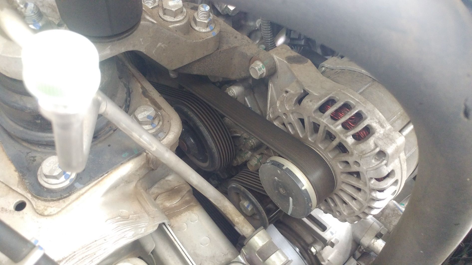 Inilah Cara Sederhana Menghindari Kerusakan Sabuk Alternator Mobil Anda Di Jalan