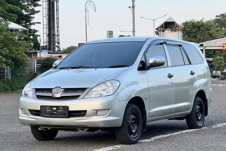 Pasca Lebaran 2025: Toyota Kijang Innova dan SUV Terlaris di Platform Belanja Online