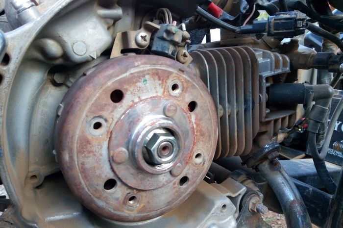 Mati-matian Brebet? Bersihkan Komponen Ini pada Motor Matic Anda
