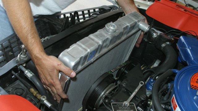 Inilah Alasannya: Jaga Kisi-kisi Radiator Mobil Agar Tidak rusak