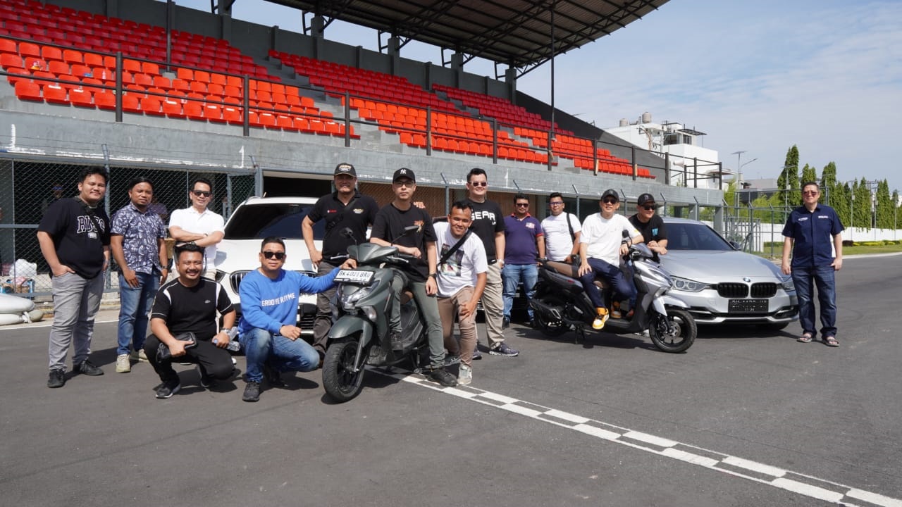 Yamaha Gear Ultima Mengalahkan Mobil Sport dalam Pertarungan Kecepatan