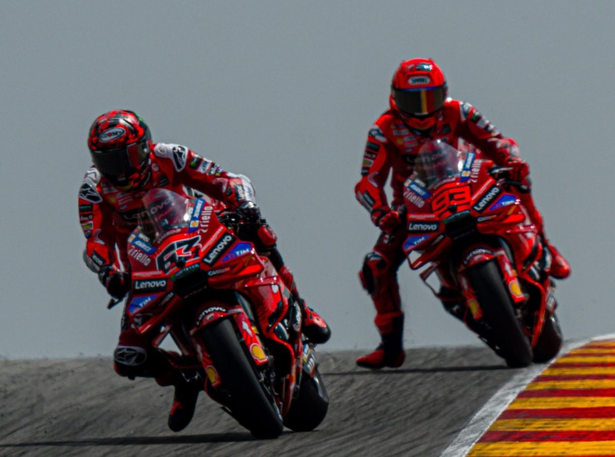 Radio Komunikasi Siap Digunakan di MotoGP, Respon Pembalap Berbeda-Beda