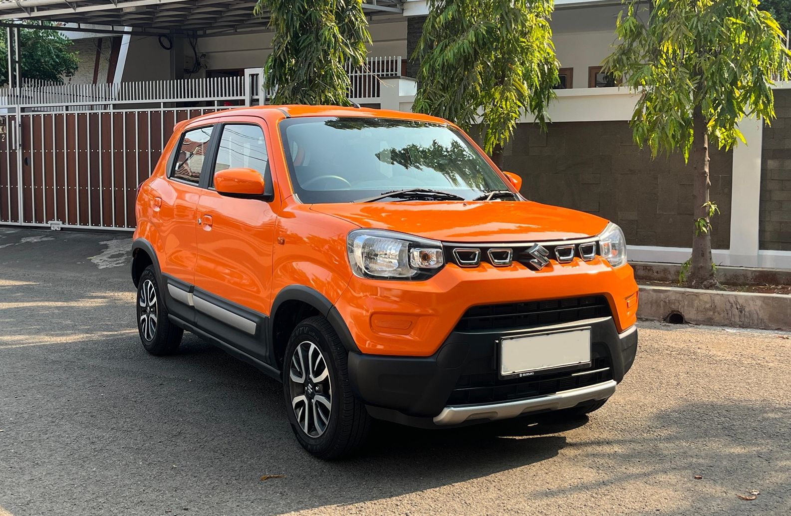 Istilah Hemat Bensin Suzuki S-Presso Tandingan untuk Mobil Hybrid!