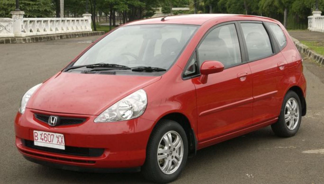 Minat Tinggi untuk Honda Jazz Gen 1: Ini Dia Harga Mobil Bekasnya Per June 2025