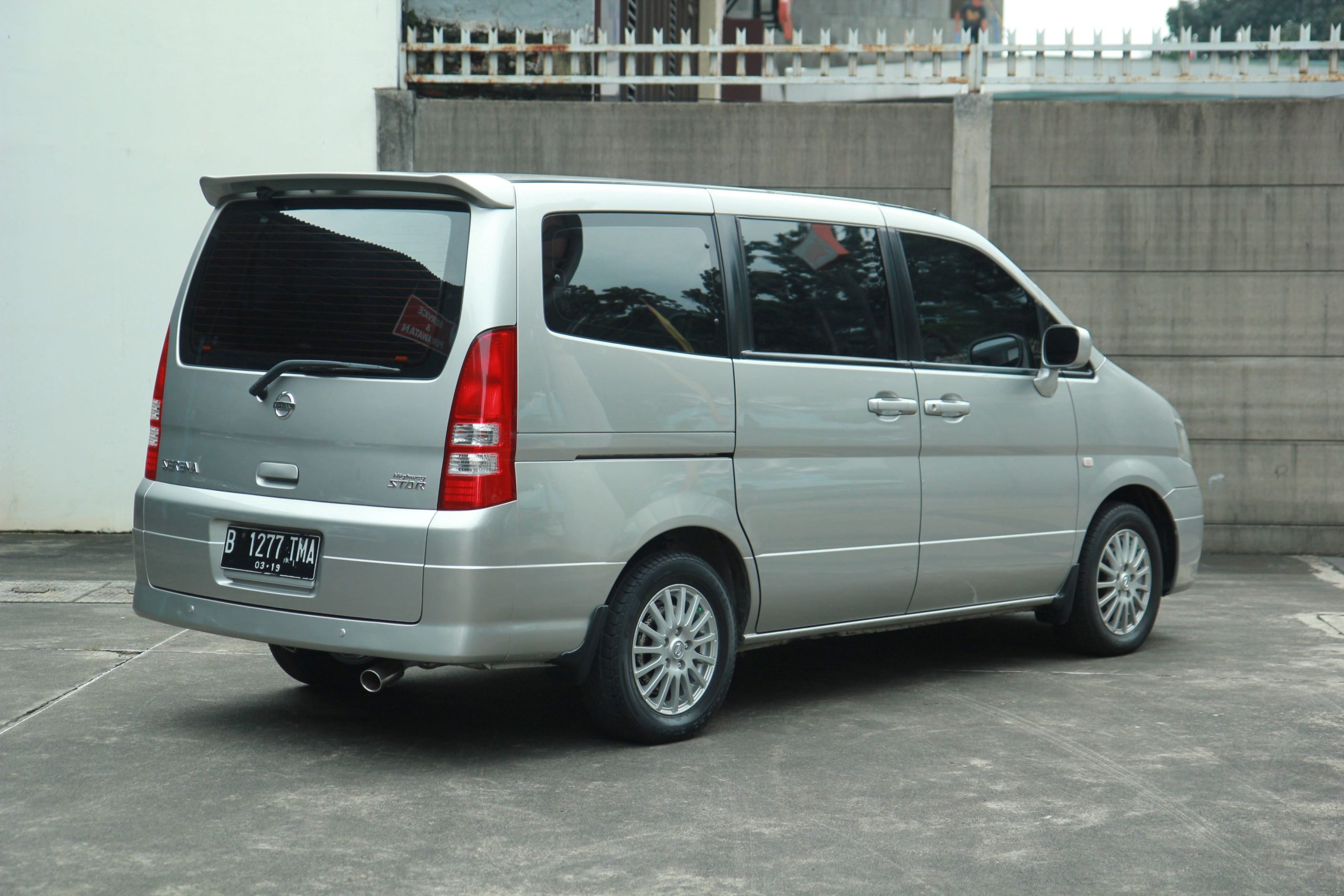 Sesuai untuk Keluarga, Nissan Serena Bekas Mulai Dari Rp 70 Juta